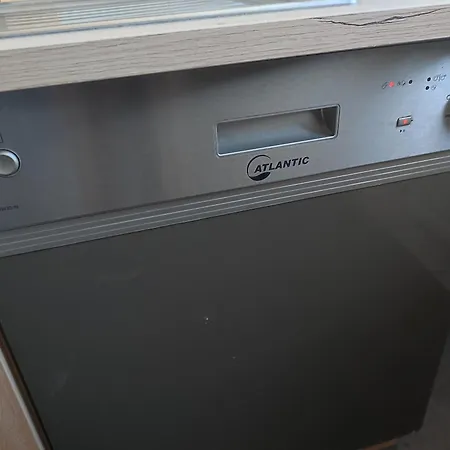 Appartement Bright And Spacious In Center