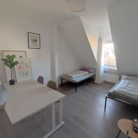 Appartement Bright And Spacious In Center