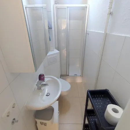 Bright And Spacious In Center فيسبادن