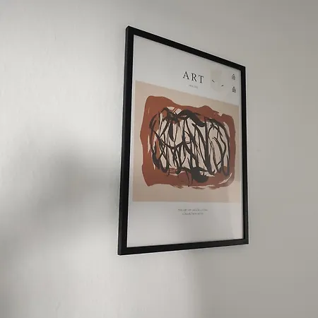 Bright And Spacious In Center