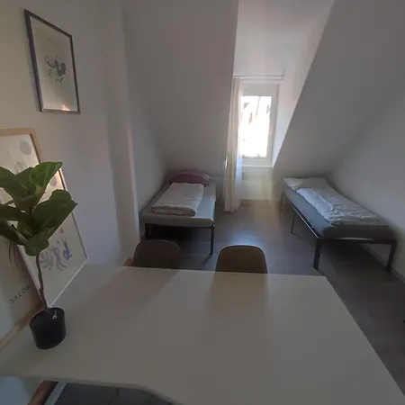 Bright And Spacious In Center Appartement